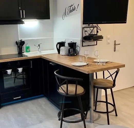 Confortable Dans Le Centre Historique De - 001 *